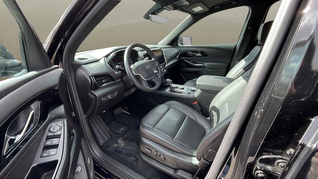 Used 2023 Chevrolet Traverse RS image 14