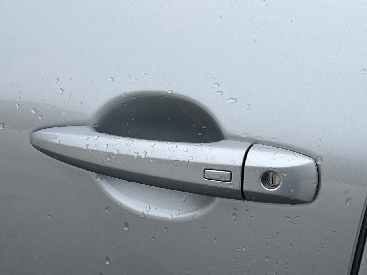 Certified 2022 Nissan Rogue SV image 30