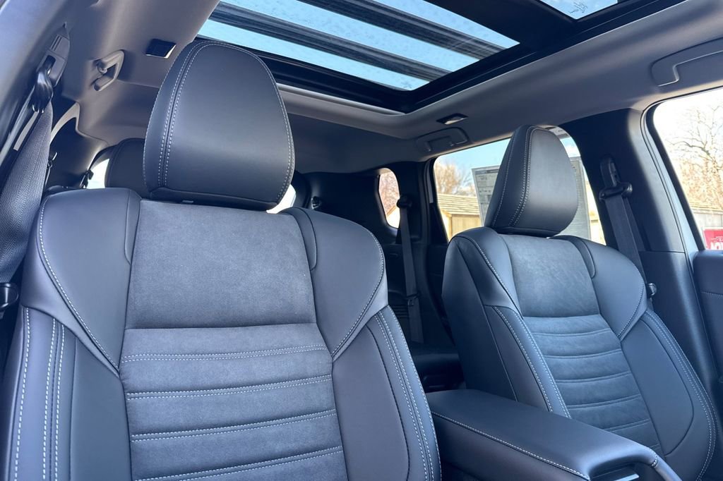 New 2026 Mitsubishi Outlander AWD image 17
