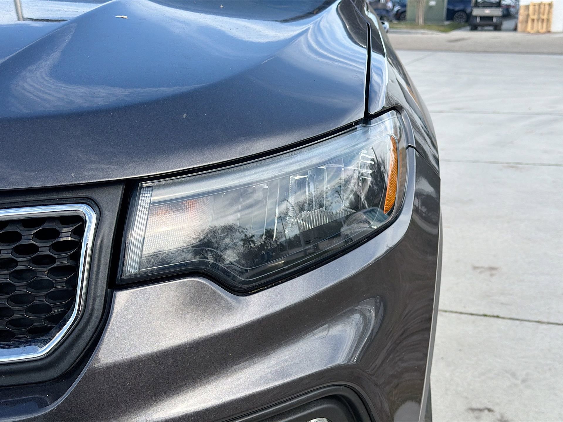 Used 2023 Jeep Compass Latitude image 10