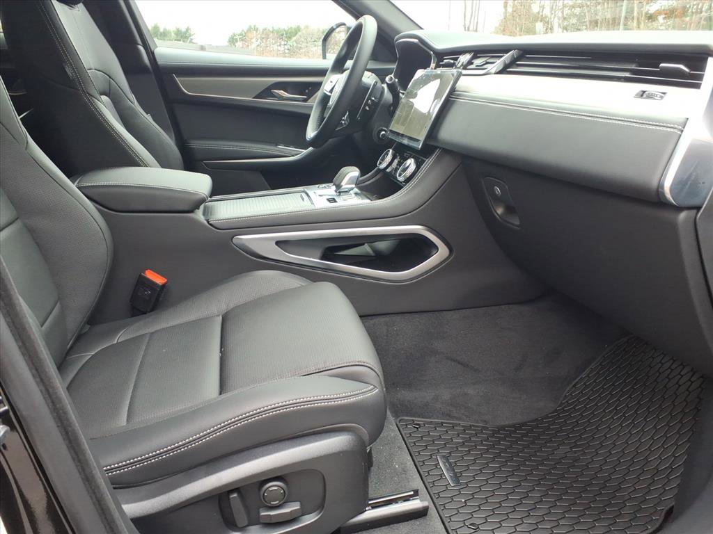 New 2026 Jaguar F-PACE R-Dynamic S image 3