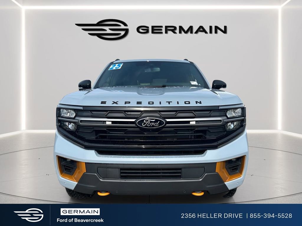 Used 2025 Ford Expedition Tremor image 2