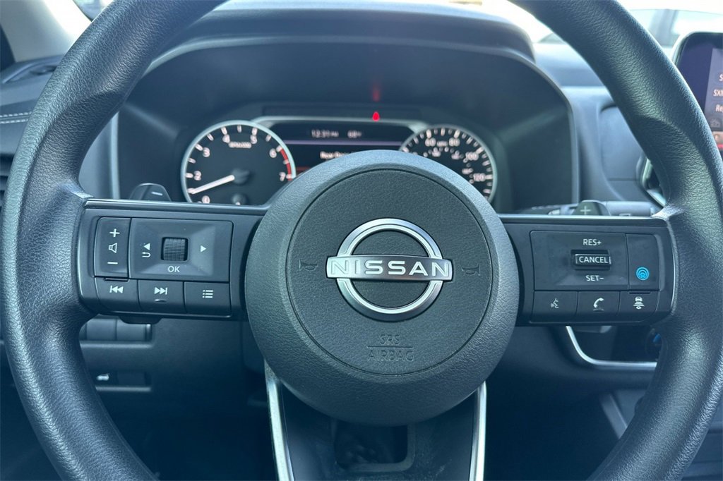 Used 2024 Nissan Rogue SV image 27