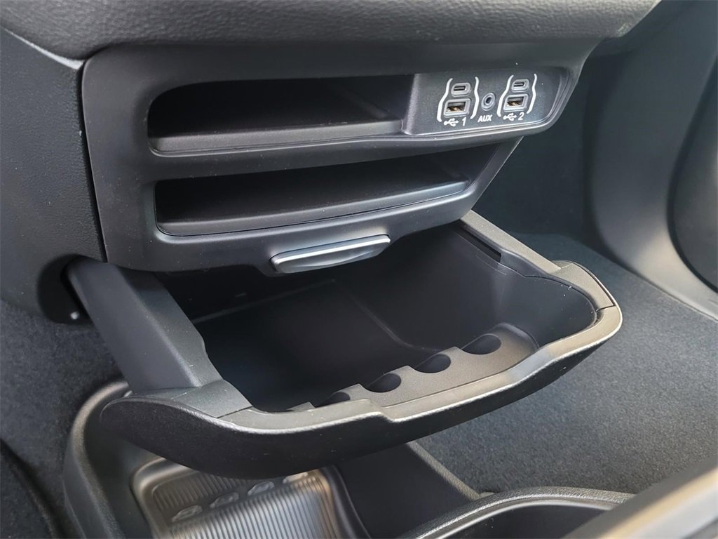 New 2025 Chrysler Pacifica Select image 30