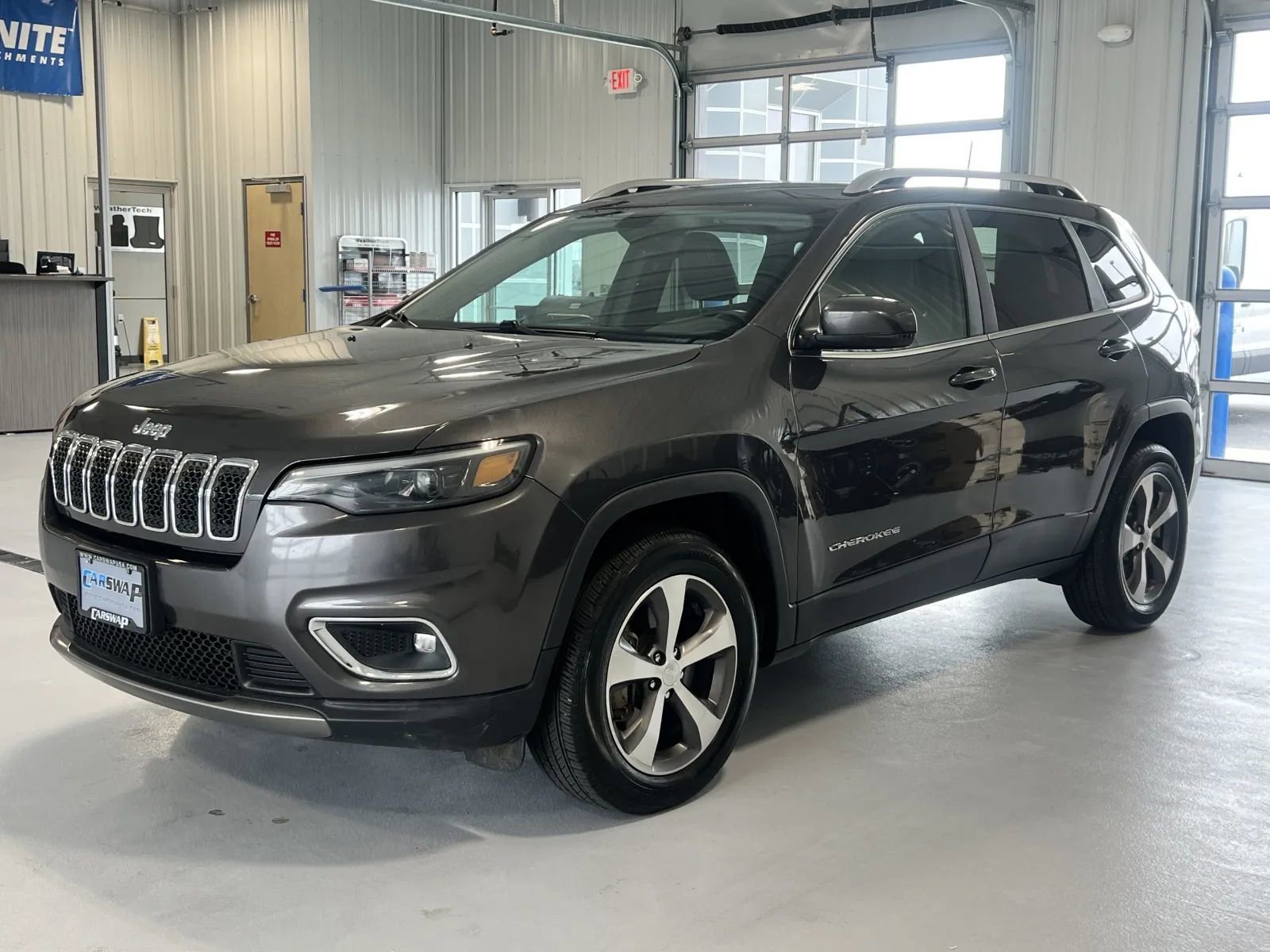 Used 2020 Jeep Cherokee Limited AWD/4WD image 6