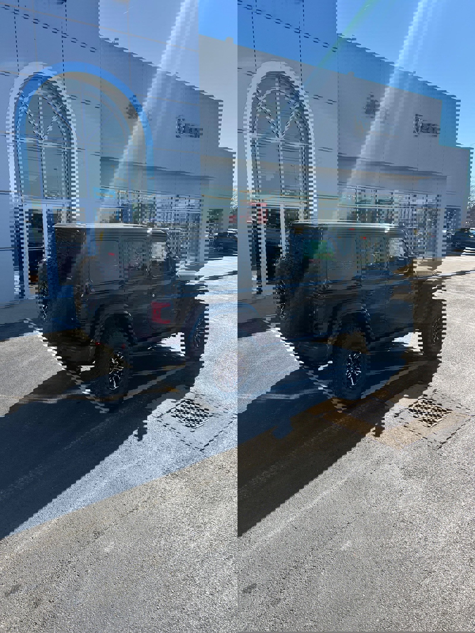 New 2026 Jeep Wrangler Unlimited Rubicon w/ Xtreme 35 Tire Package image 7