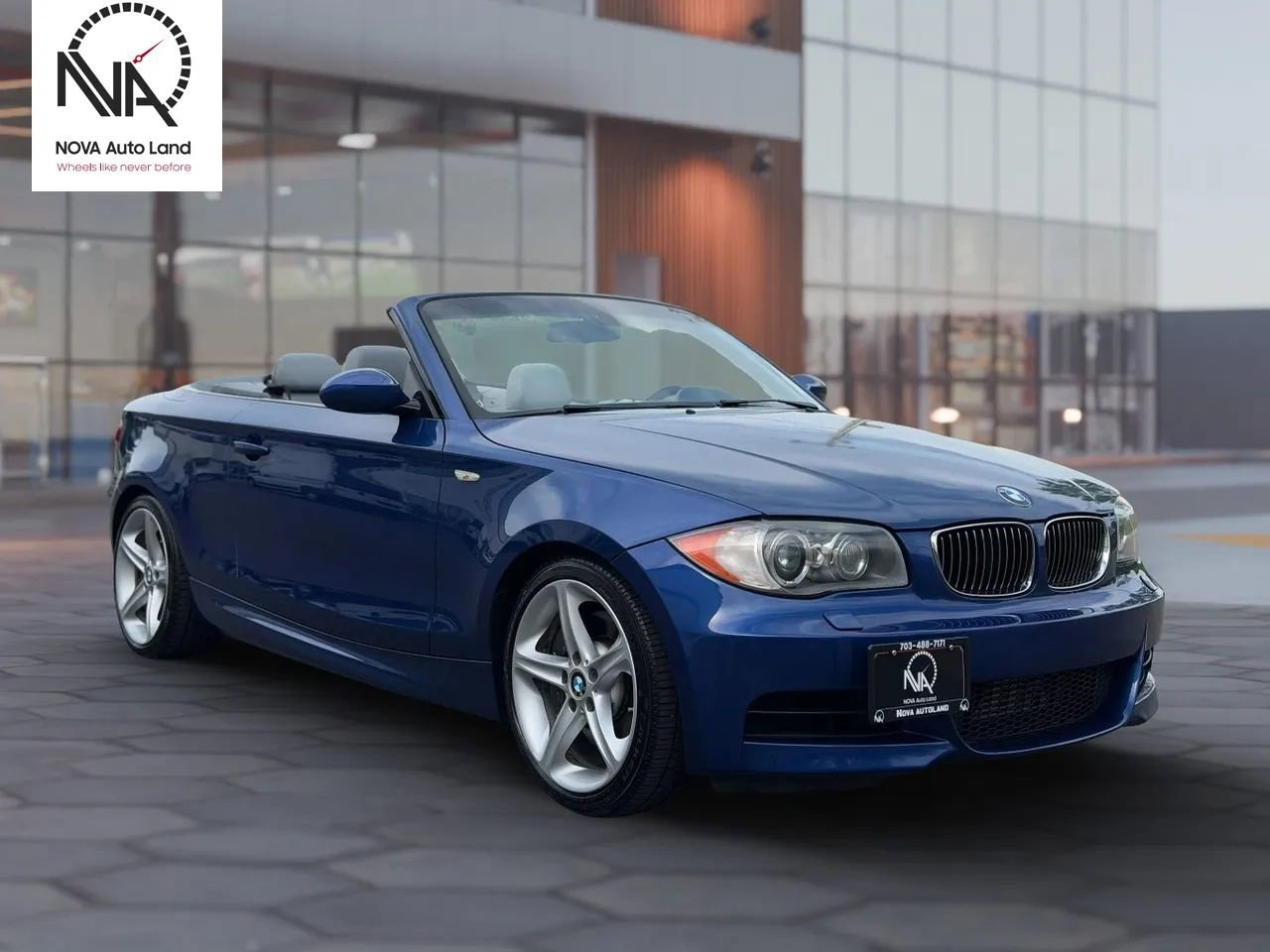 Used 2008 BMW 135i Convertible RWD image 5