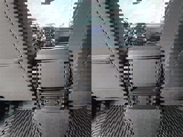 Used 2022 Chevrolet Silverado 2500 LT w/ Snow Plow Prep/Camper Package image 22