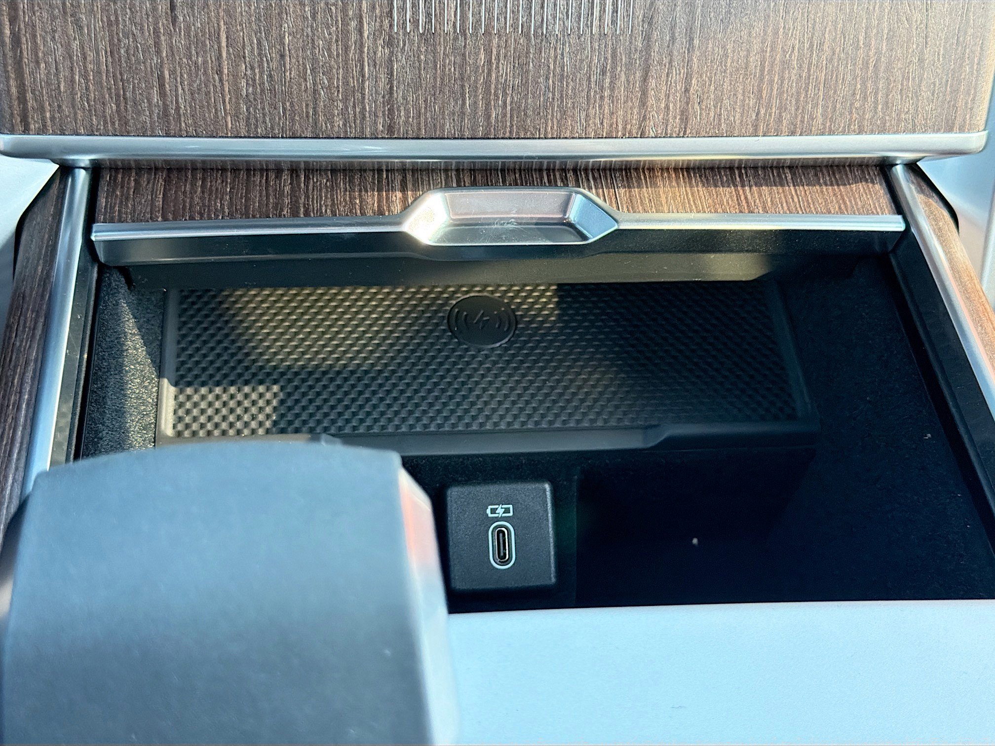 New 2026 Land Rover Range Rover Long Wheelbase Autobiography image 32