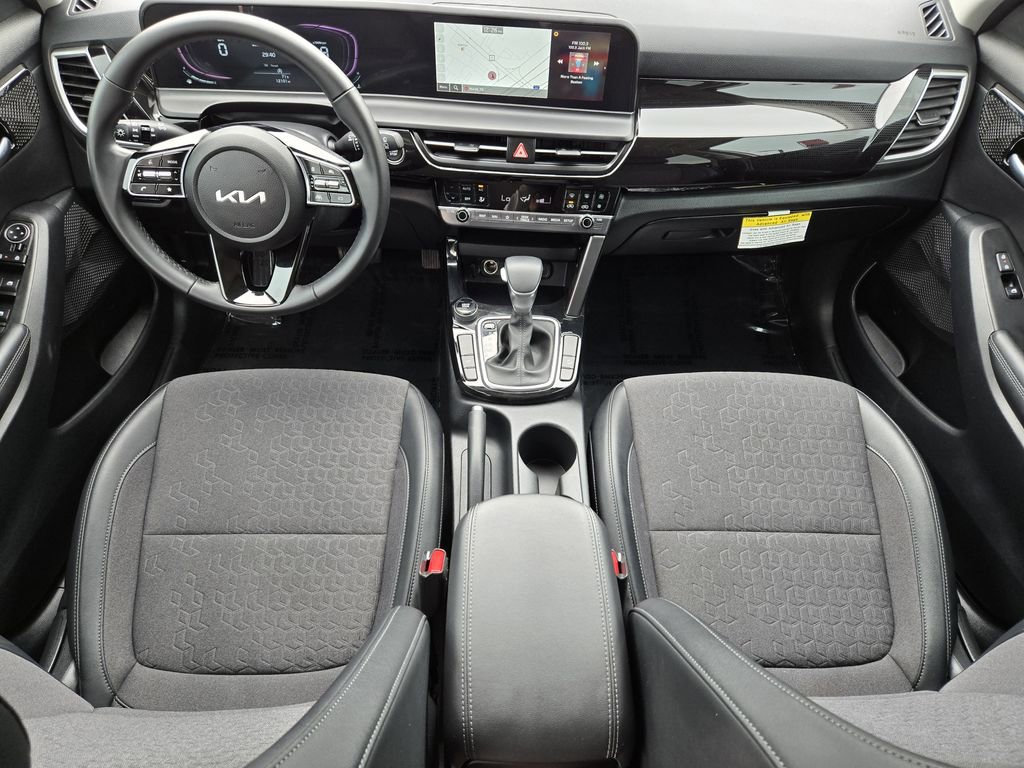 Certified 2025 Kia Seltos S FWD image 5