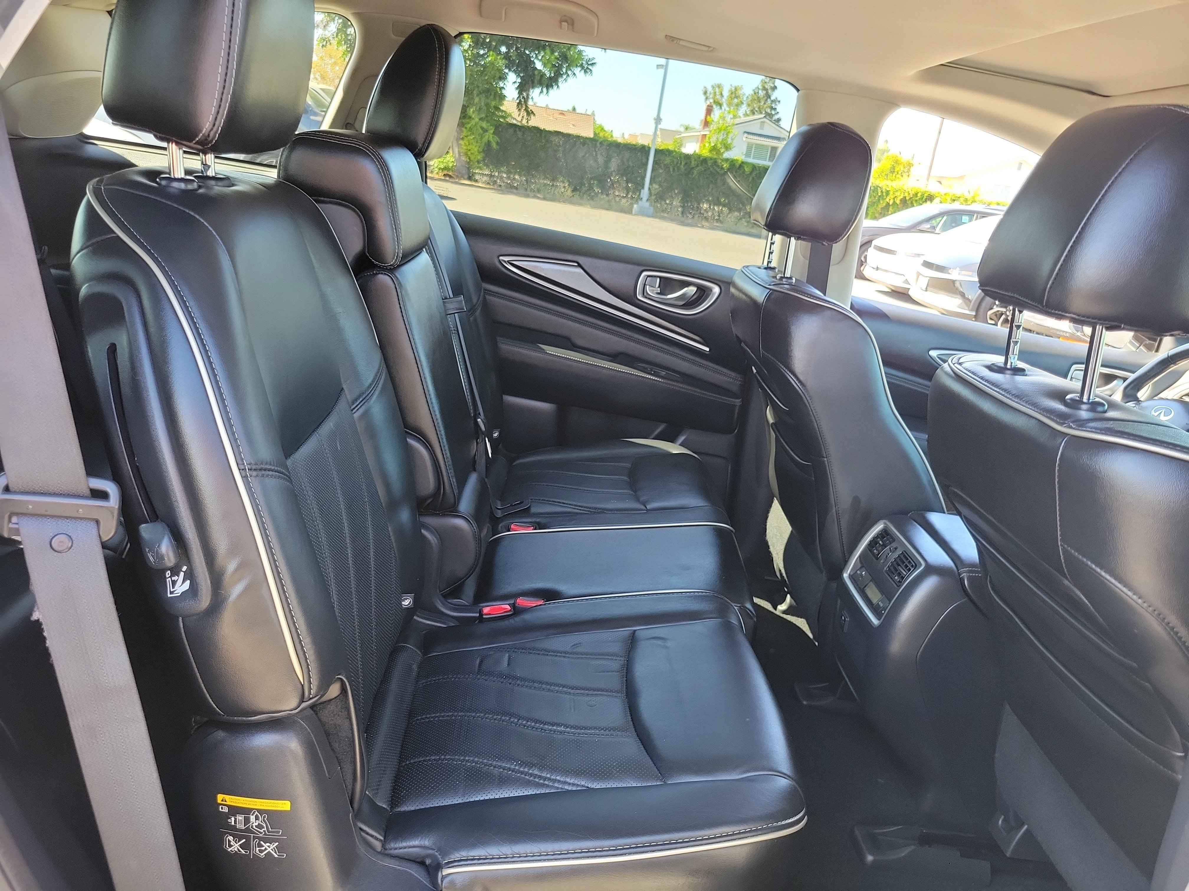 Used 2017 INFINITI QX60 Luxe w/ Premium Package AWD/4WD image 25
