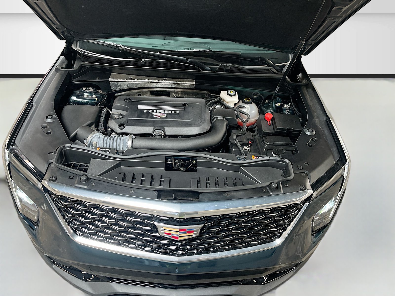 Used 2024 Cadillac XT4 Sport w/ Cold Weather Package AWD/4WD image 30