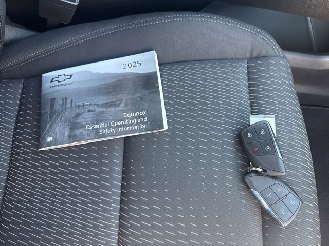 Used 2025 Chevrolet Equinox LT image 18