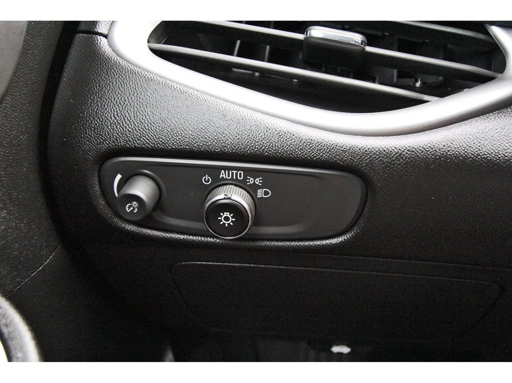 Used 2024 Chevrolet Malibu RS FWD image 19