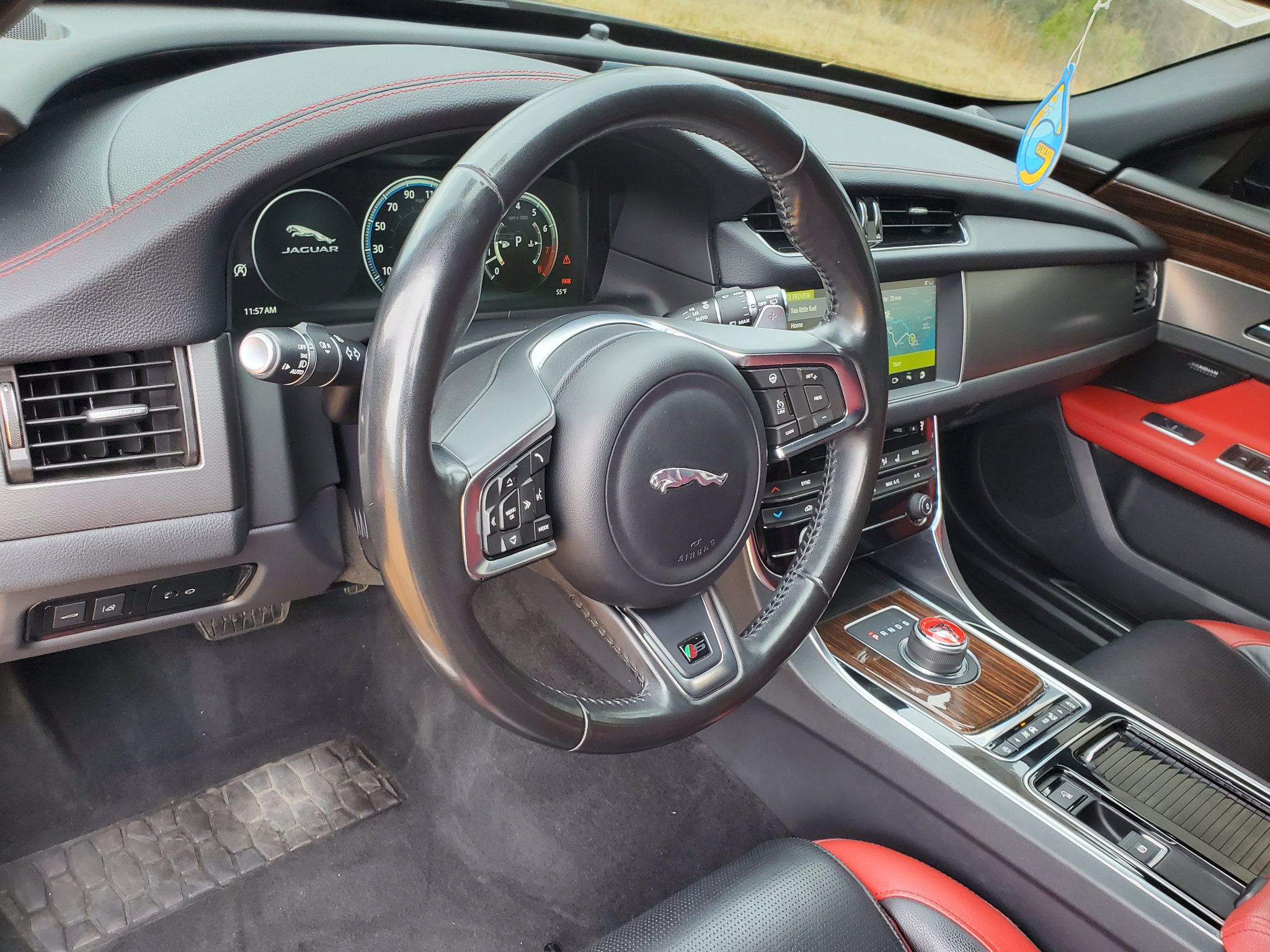 Used 2018 Jaguar XF First Edition image 29