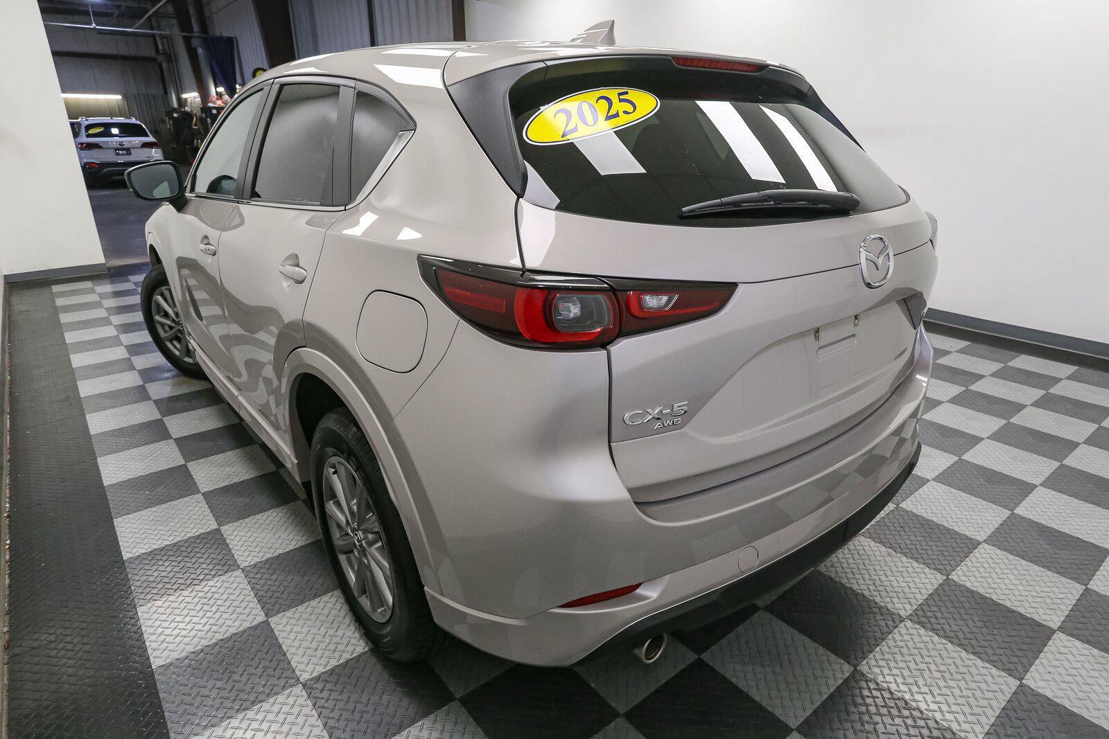 Used 2025 MAZDA CX-5 AWD 2.5 S w/ Select Package image 9