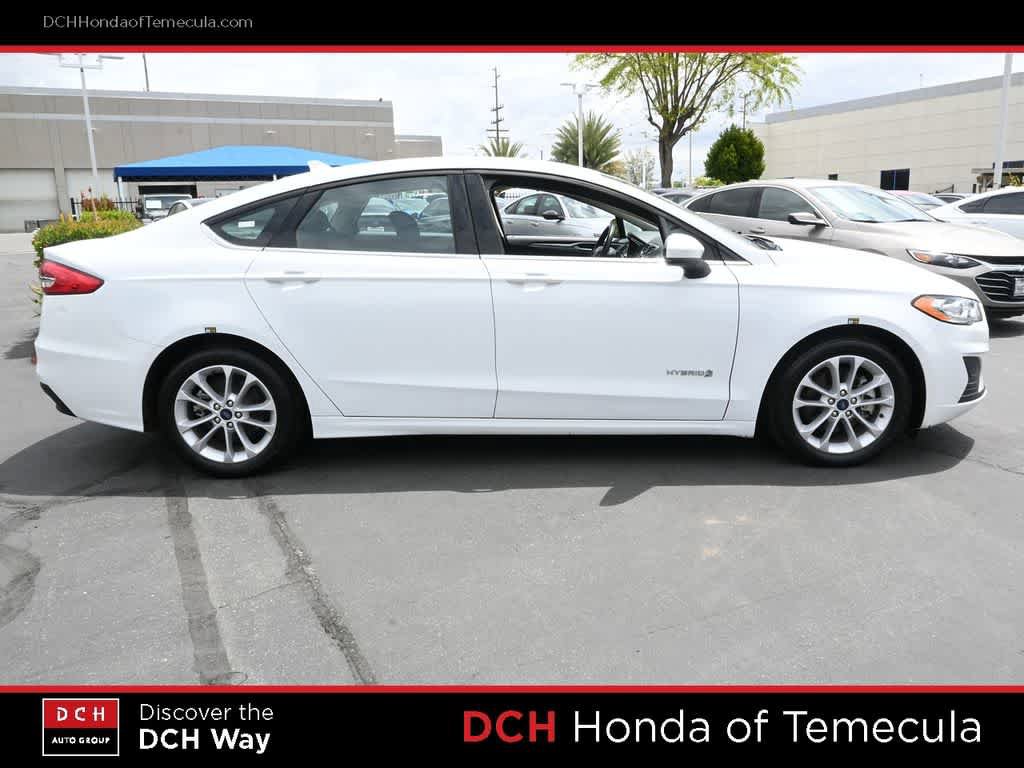 Used 2019 Ford Fusion SE FWD image 5