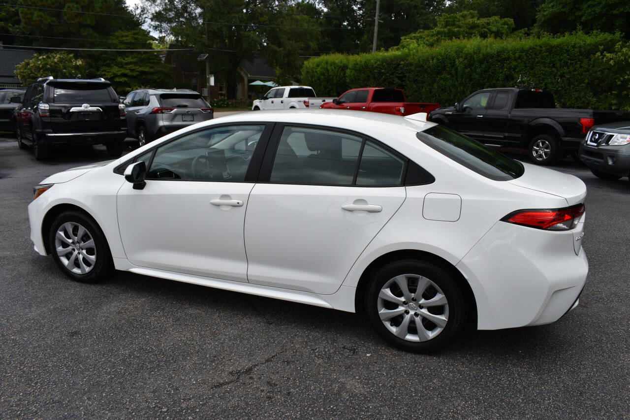 Used 2021 Toyota Corolla LE image 38