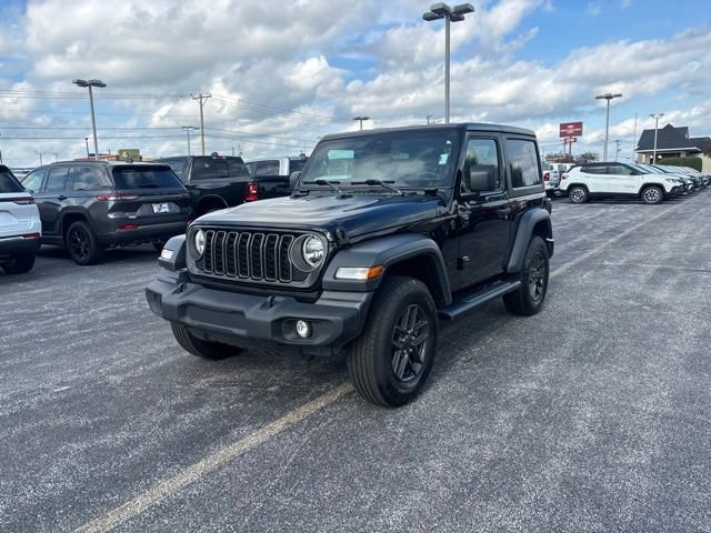 Used 2025 Jeep Wrangler Sport AWD/4WD image 1