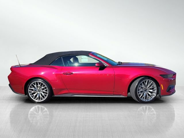 Used 2025 Ford Mustang Premium image 3