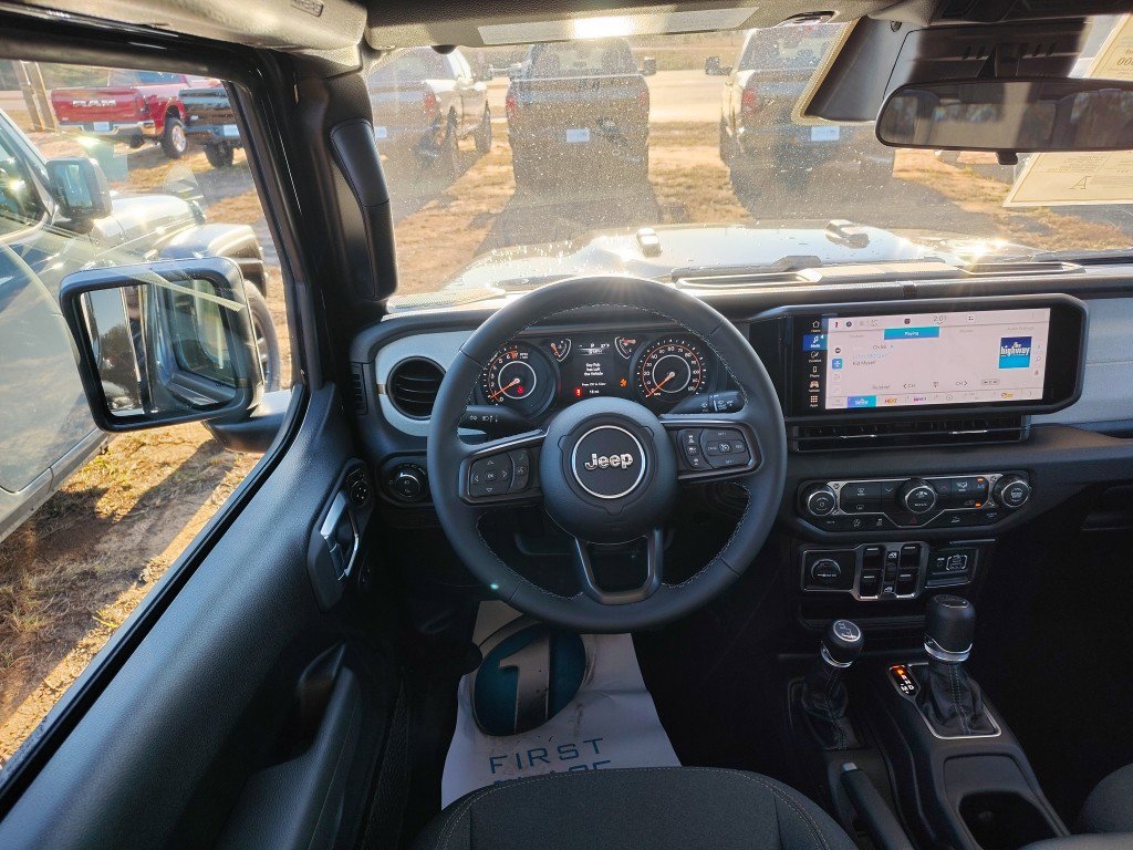 New 2026 Jeep Gladiator Sport AWD/4WD image 16