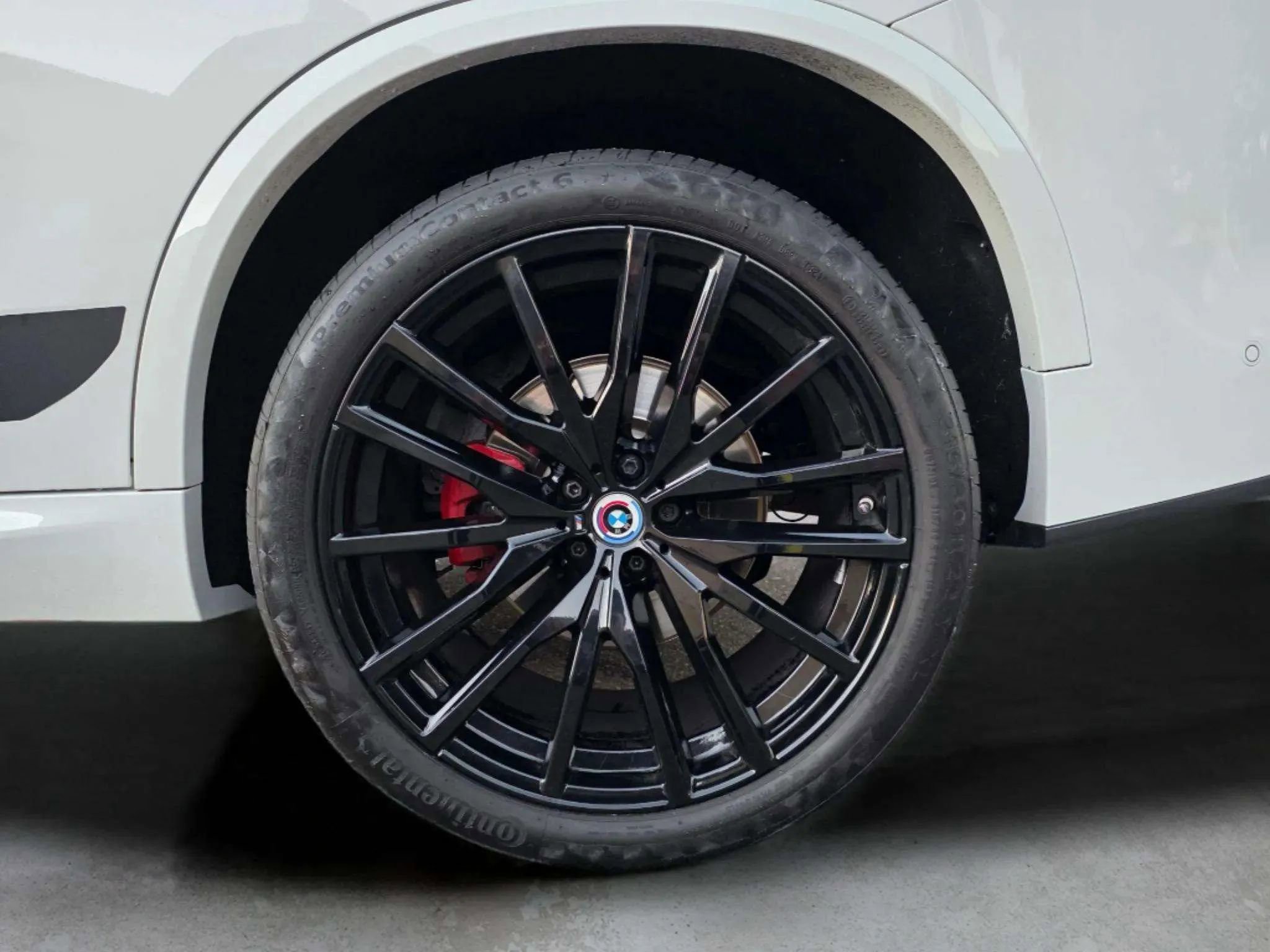 Used 2024 BMW X5 sDrive40i w/ M Sport Package image 57