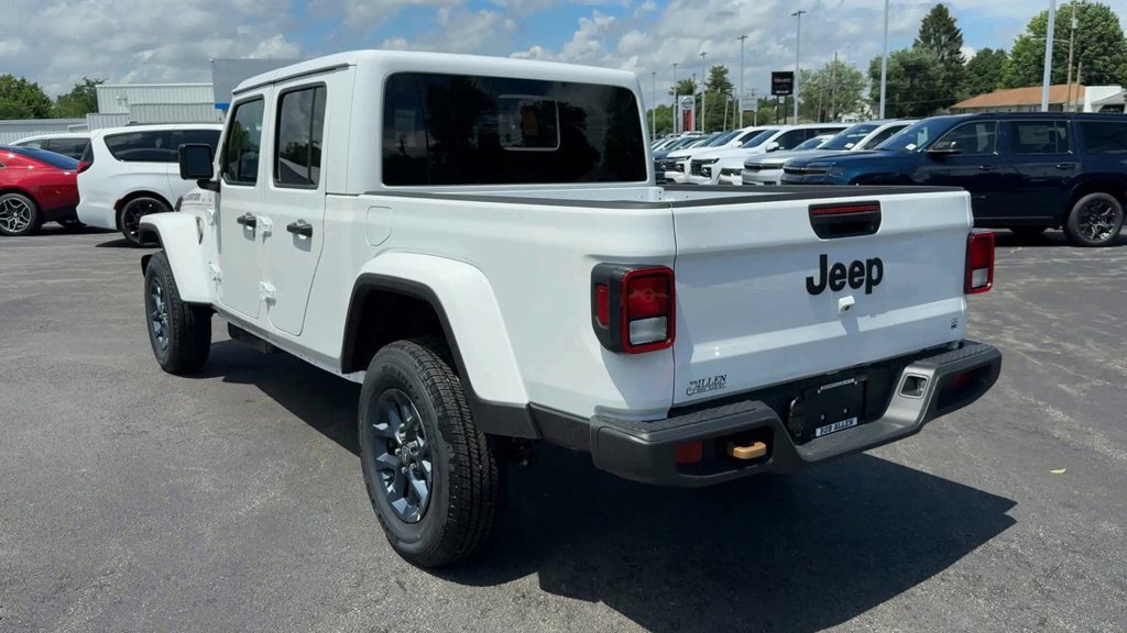New 2026 Jeep Gladiator Sport AWD/4WD image 5
