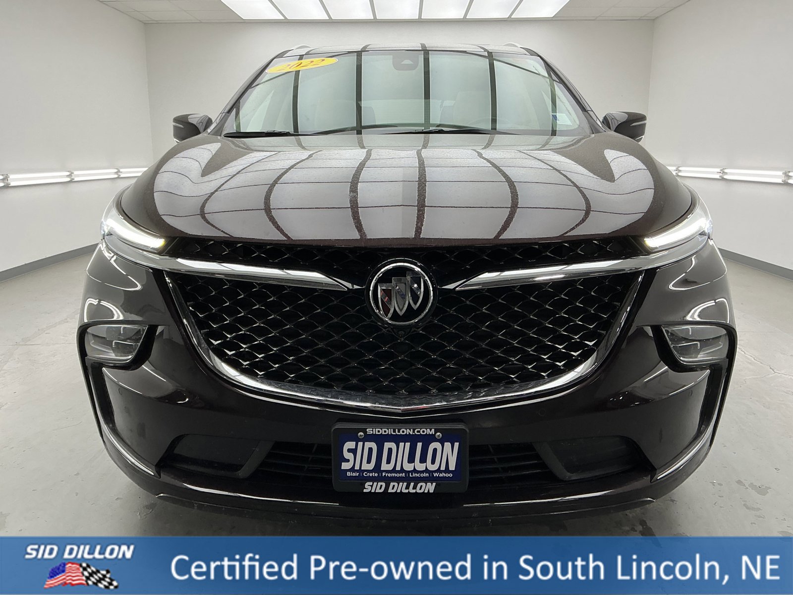 Used 2022 Buick Enclave Avenir w/ Avenir Technology Package image 2