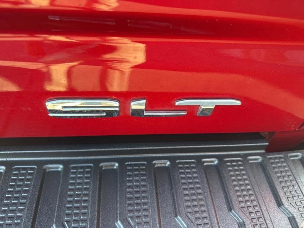 Used 2024 GMC Sierra 2500 SLT w/ SLT Premium Package image 29