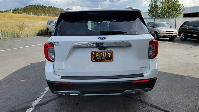 Used 2022 Ford Explorer XLT w/ Equipment Group 202A image 6