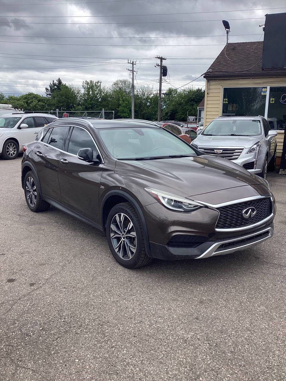Used 2018 INFINITI QX30 AWD image 4