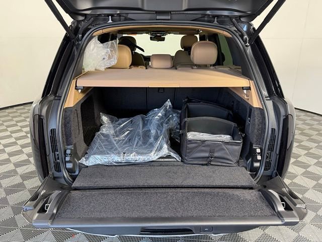 New 2026 Land Rover Range Rover SE AWD/4WD image 17