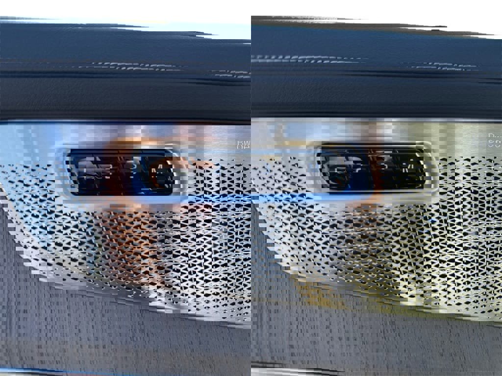 New 2025 Volvo XC90 B6 Ultra w/ Protection Package Premier image 12