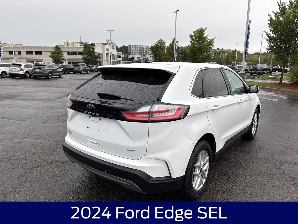 Used 2024 Ford Edge SEL image 7