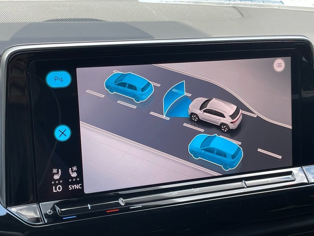 New 2026 Volkswagen Atlas Cross Sport SE image 14