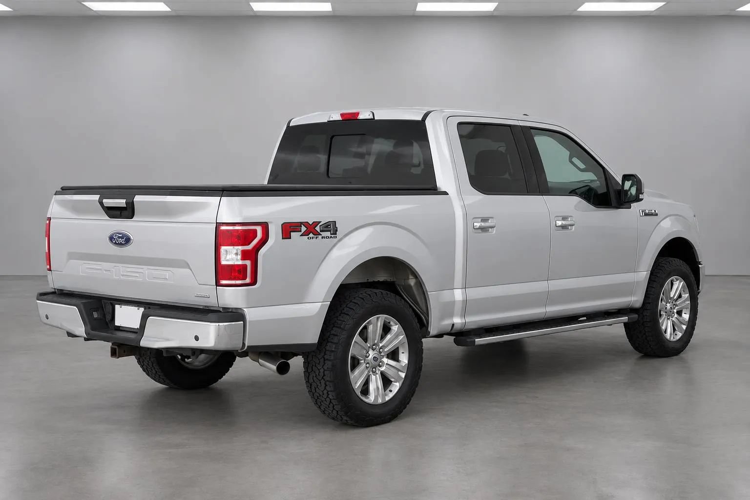 Used 2019 Ford F150 XLT w/ Equipment Group 302A Luxury AWD/4WD image 17