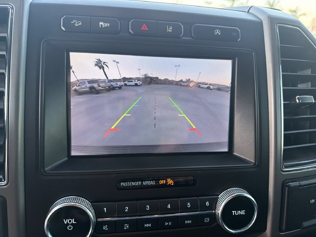 Used 2019 Ford Expedition XLT w/ Equipment Group 202A AWD/4WD image 21