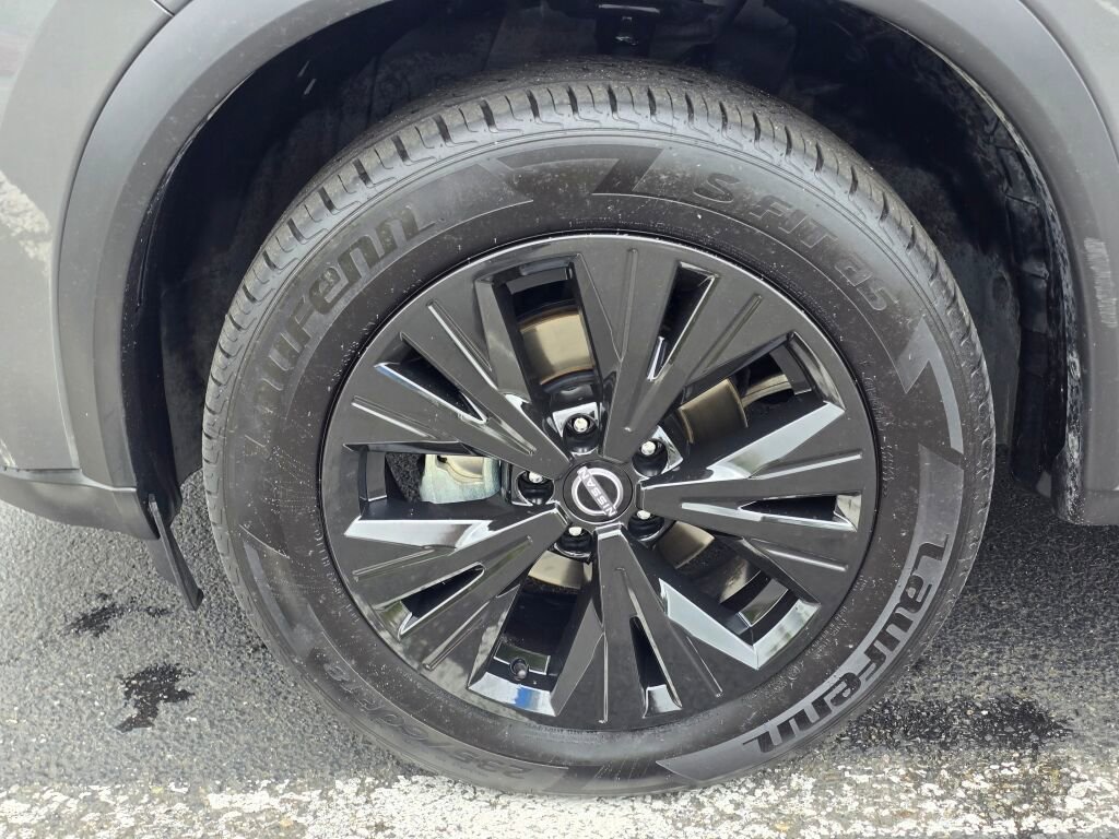 Used 2022 Nissan Rogue SV AWD/4WD image 9