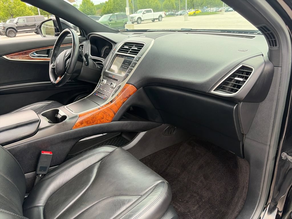 Used 2017 Lincoln MKX Reserve AWD/4WD image 10