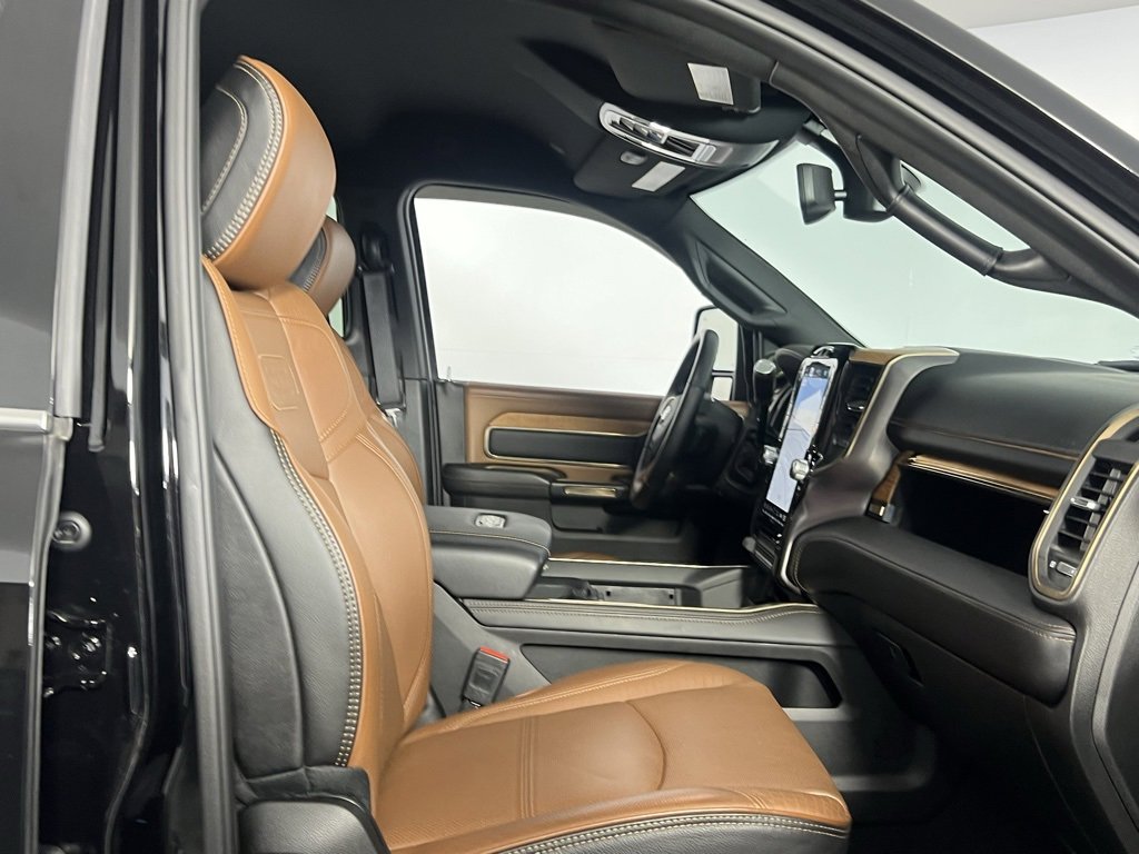 Used 2024 RAM 2500 Limited image 31