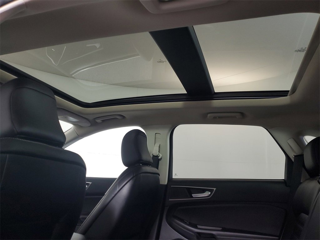 Used 2021 Ford Edge SEL w/ Convenience Package image 24