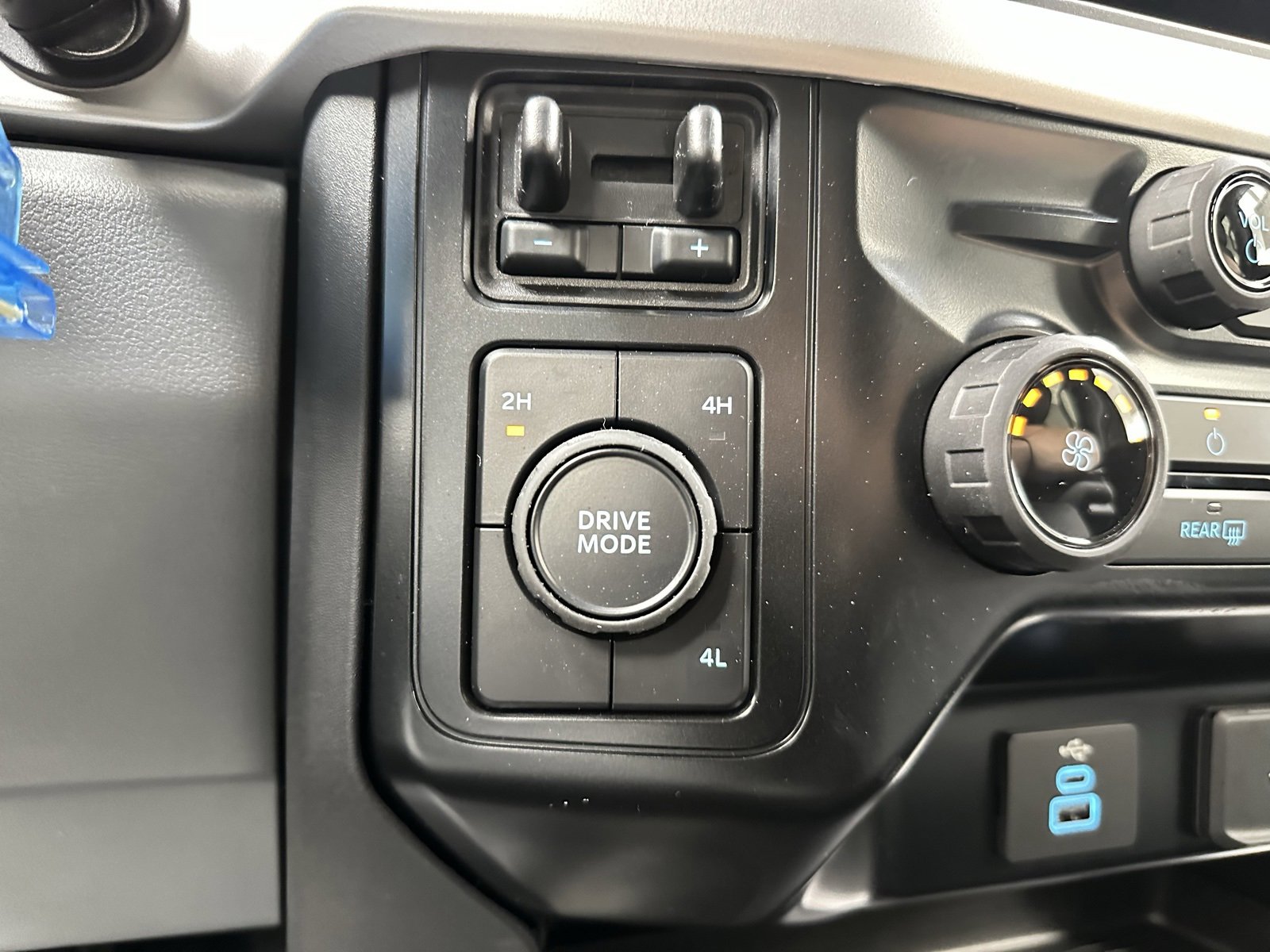 New 2025 Ford F350 XL w/ XL Chrome Package image 22