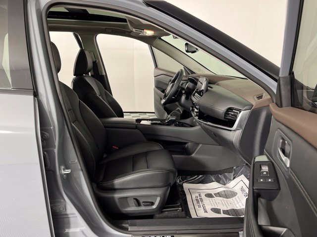 Used 2023 Nissan Rogue SL w/ SL Premium Package FWD image 41
