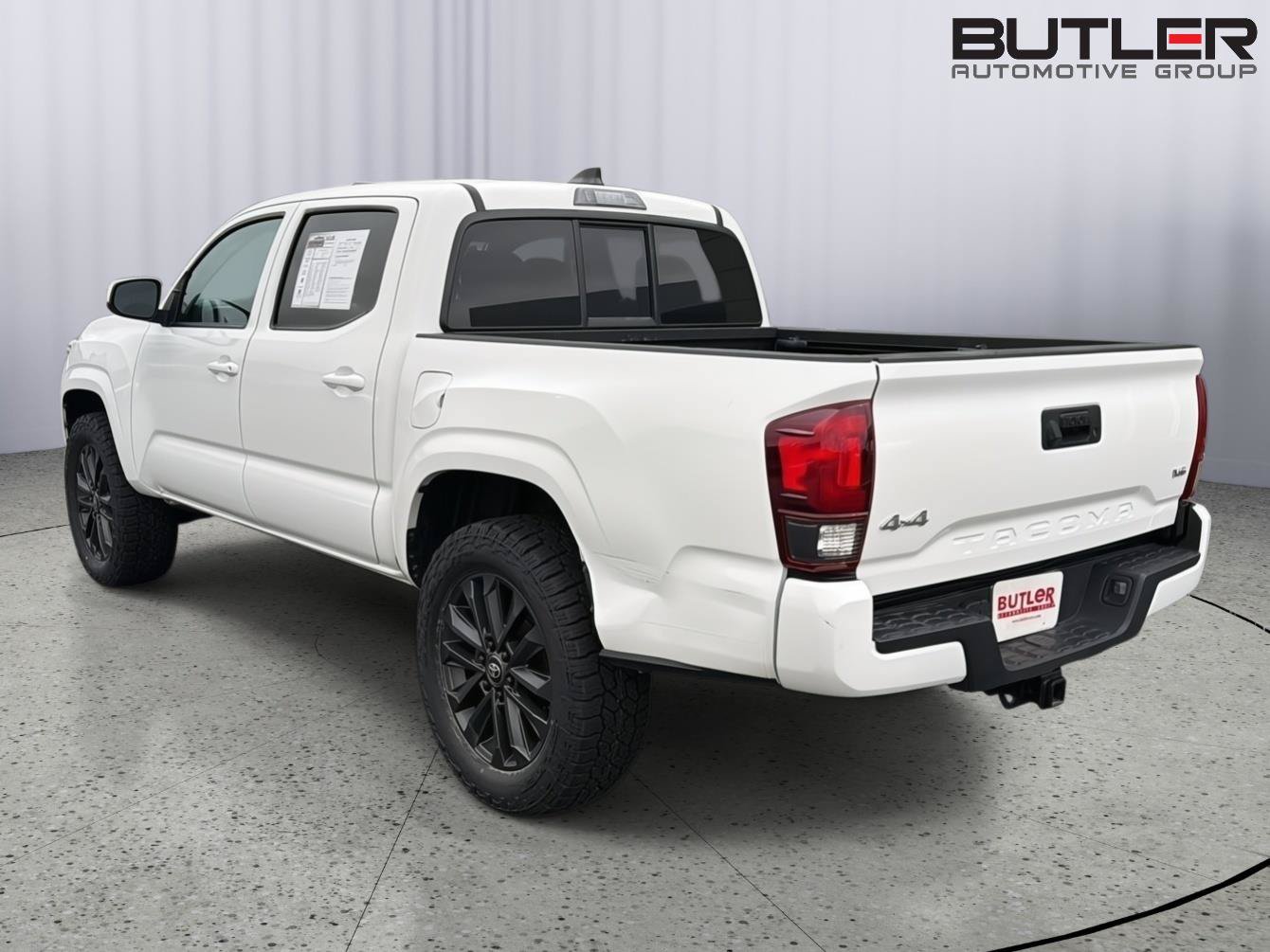 Used 2023 Toyota Tacoma SR AWD/4WD image 5