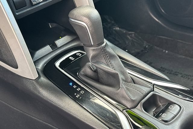 Certified 2025 Toyota Corolla Cross XLE FWD image 26