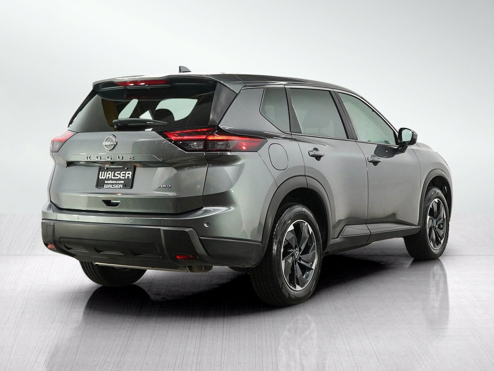 Used 2026 Nissan Rogue SV AWD/4WD image 5
