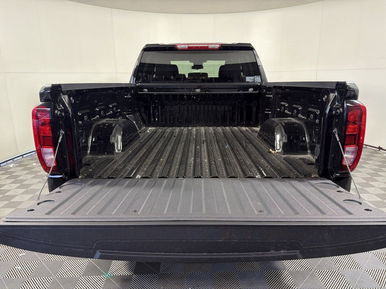 New 2026 GMC Sierra 1500 Elevation image 26