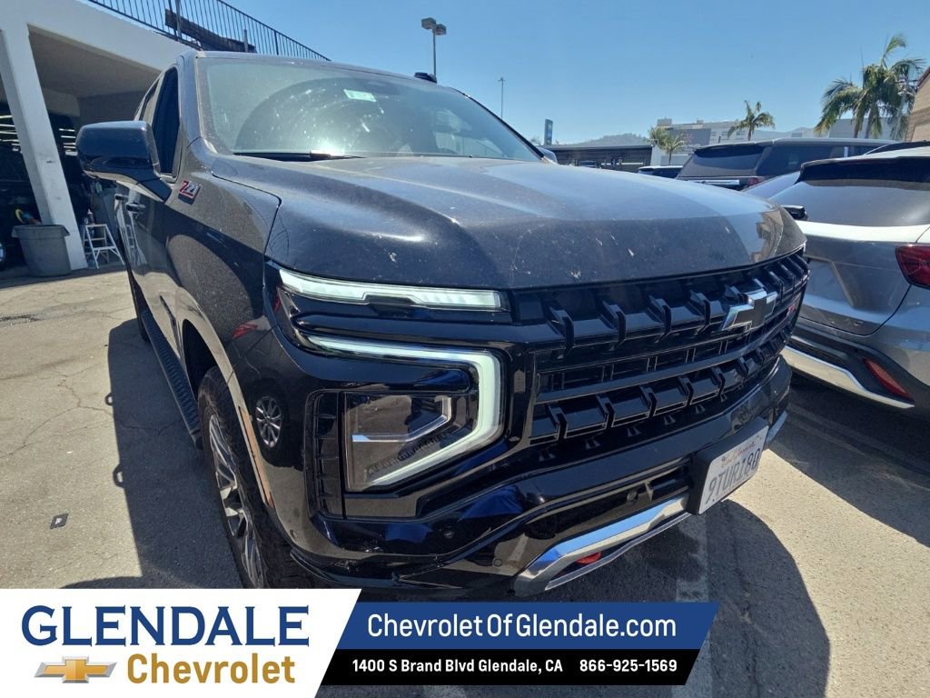 Used 2025 Chevrolet Suburban Z71 AWD/4WD image 11