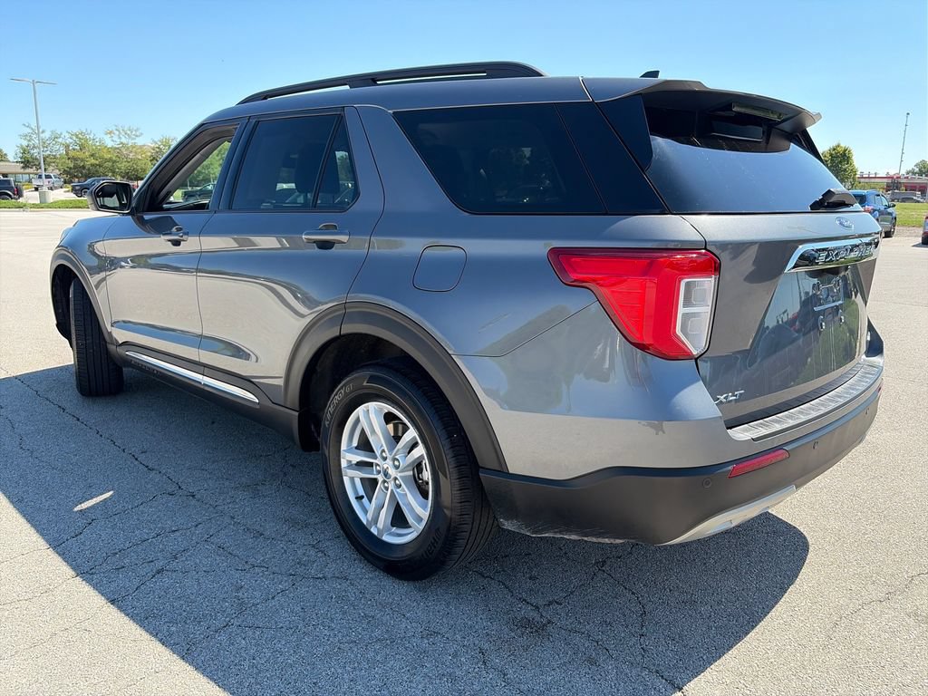 Used 2023 Ford Explorer XLT w/ Equipment Group 202A AWD/4WD image 5