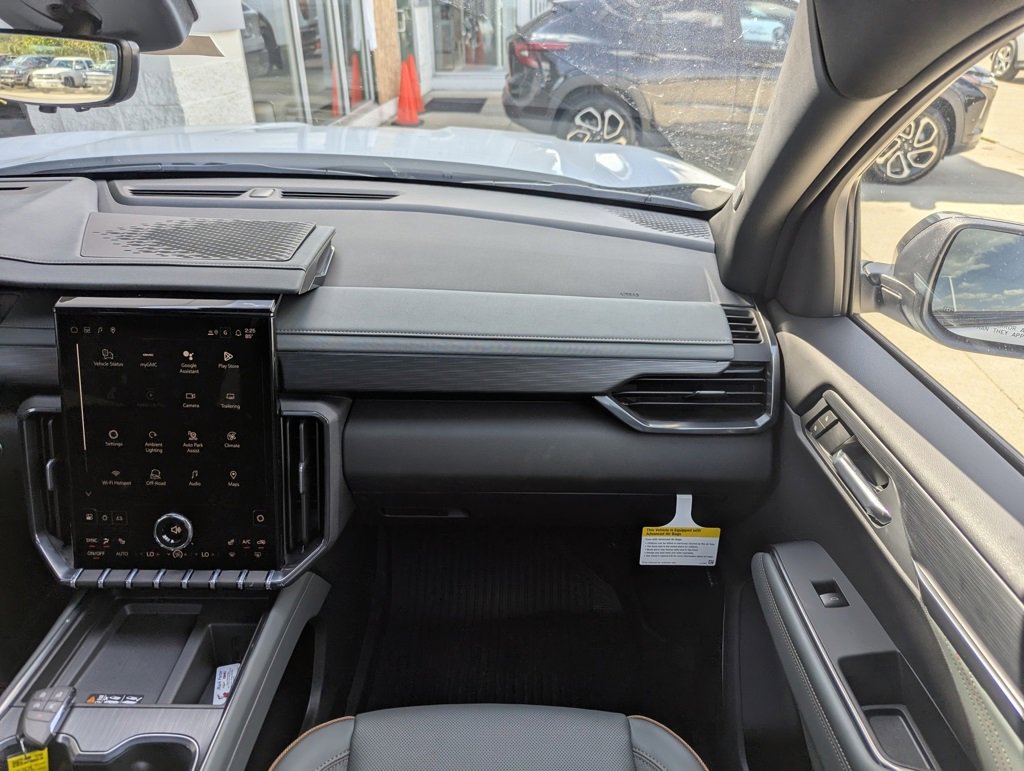 New 2026 GMC Acadia AT4 w/ Super Cruise Package image 4